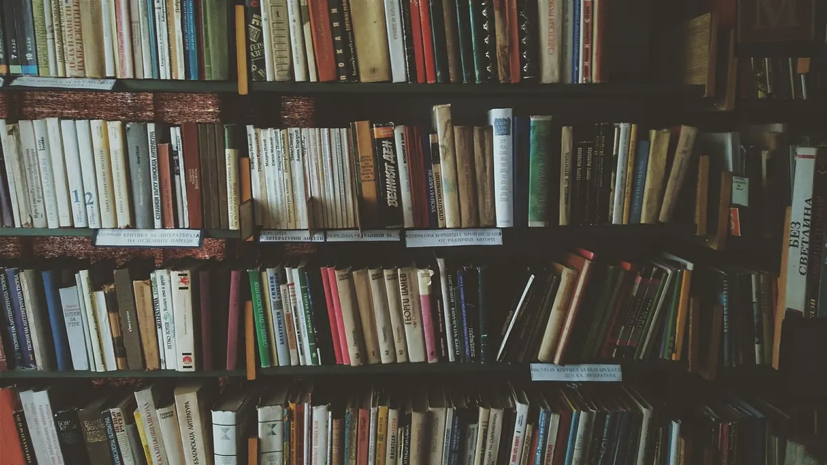 Bookcase Buying Checklist for Victorian Terraced Homes