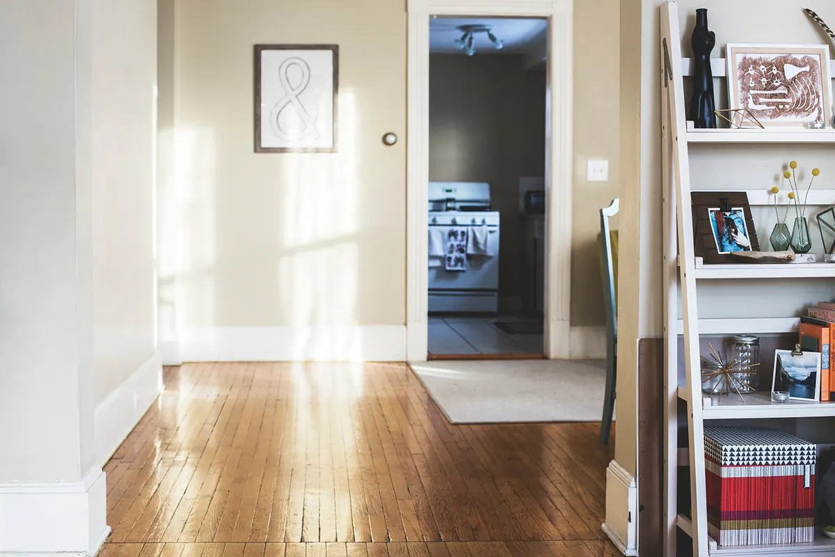 How to Fit Wall Shelves into Plasterboard Walls Safely